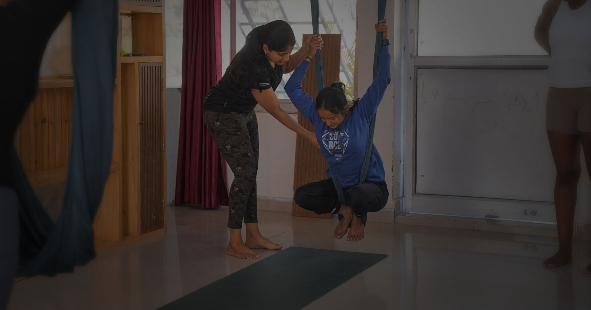 Lärarutbildningskurs i aerial yoga – 25 april till 29 april 2026