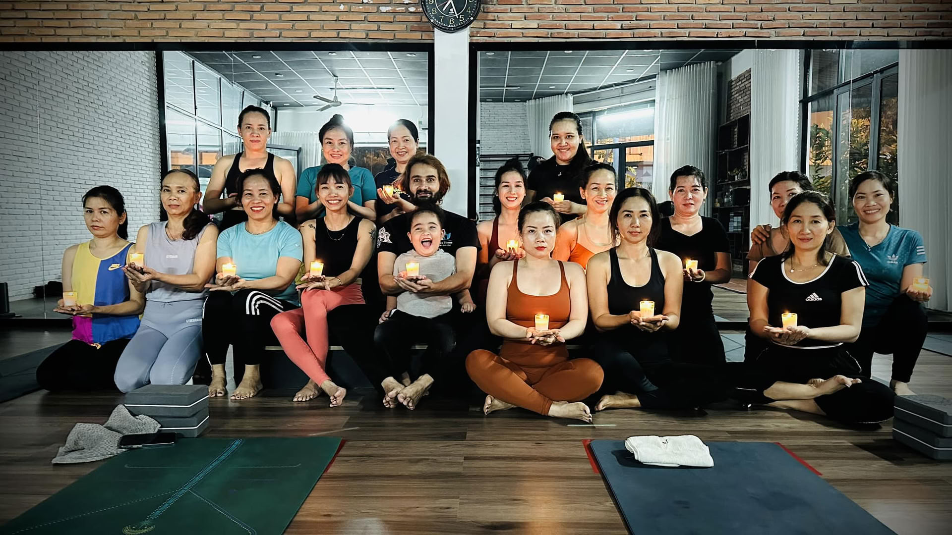 200 timmars yogalärarutbildning på Yoga Home School