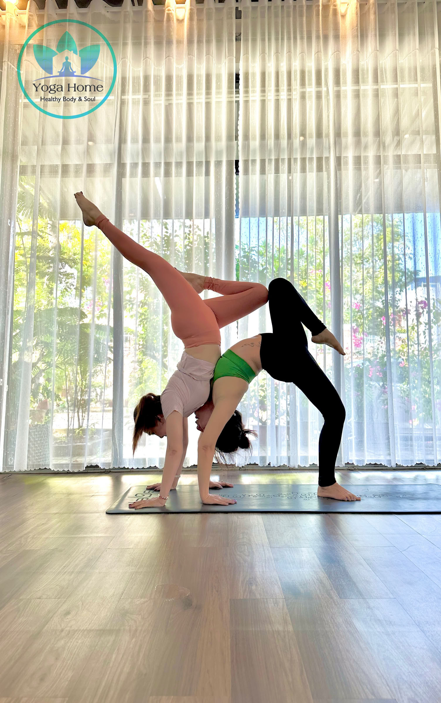 200 timmars yogalärarutbildning på Yoga Home School