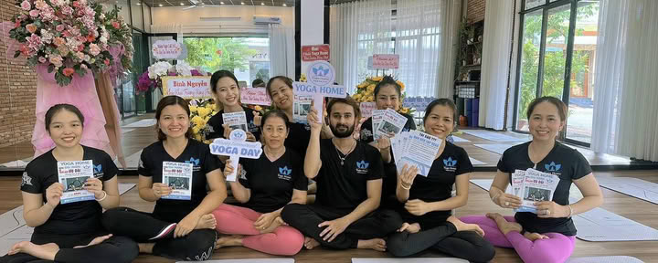 200 timmars yogalärarutbildning på Yoga Home School