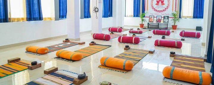 200 timmars yogalärarutbildning i Rishikesh, Indien