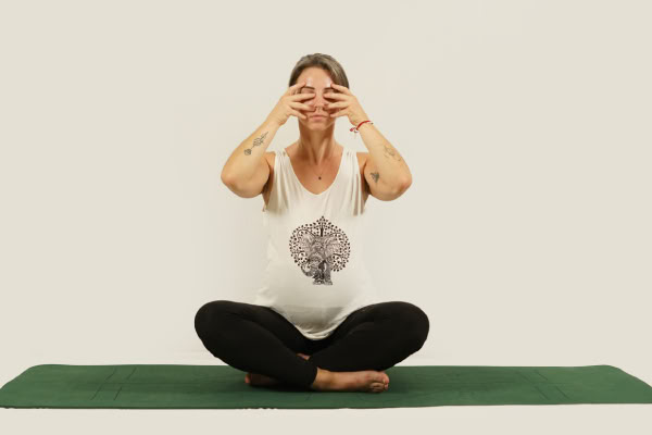200 timmars YTTC + certifiering i gravidyoga