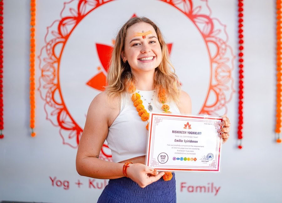 200 timmars YTTC + certifiering i gravidyoga