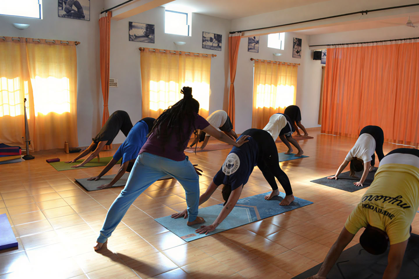 Mån-ons-fre 11–12.00 | Samudra Yoga