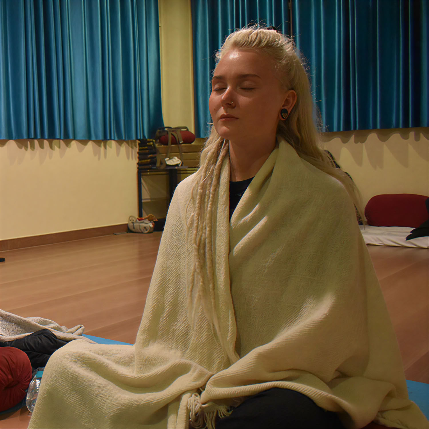 Tyst meditationsretreat i Indien