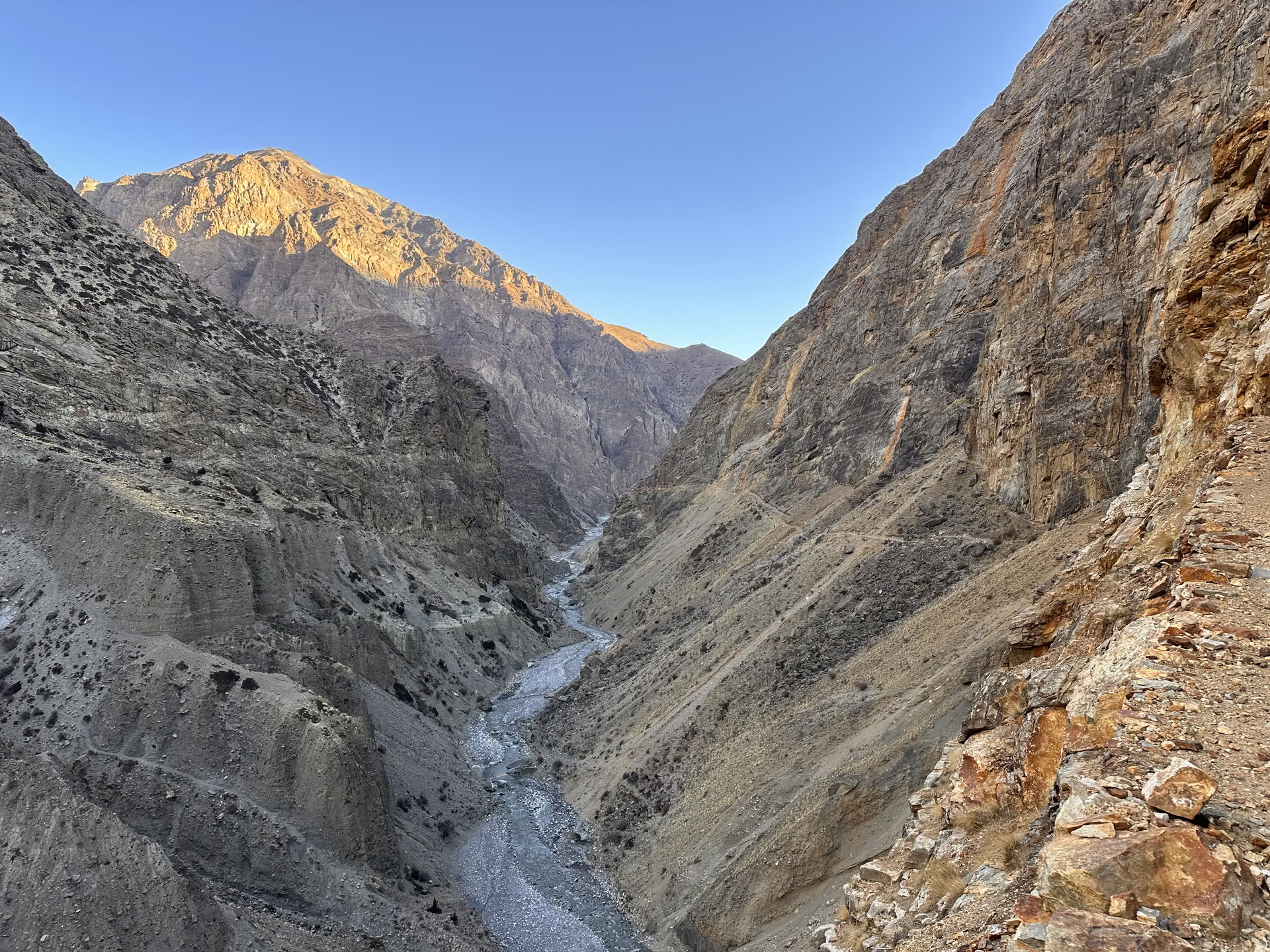 Yoga- och vandringstur på Annapurna Circuit med Tilicho-sjön
