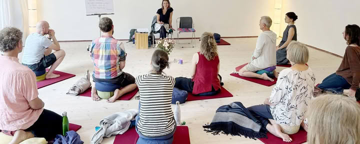 Helandefärdigheter med Maired Petzoldt | baserat på Thomas Hübels läror — Landguet Ried, Center for Mindful Living | Retreatcenter och seminariehus