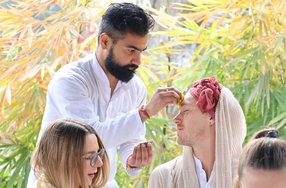 RYT 200-timmars yogalärarutbildning i Rishikesh, Indien