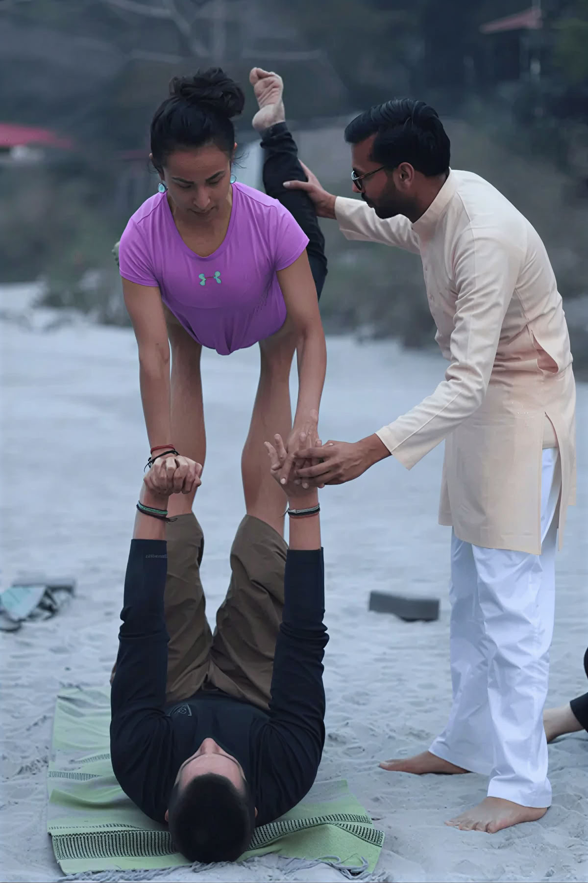 100-timmars yogalärarutbildning i Rishikesh, Indien