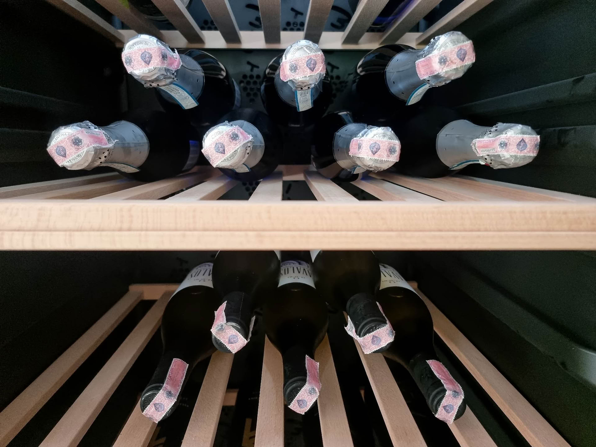 En skål för välmåendet – yoga och vin
