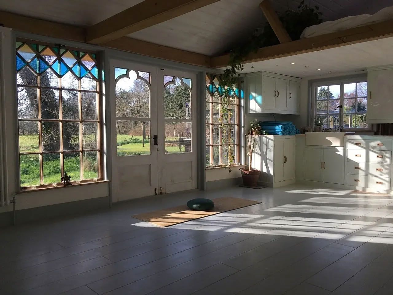 Yoga-retreat i sydvästra Frankrike: en utforskning av kreativitet och vila