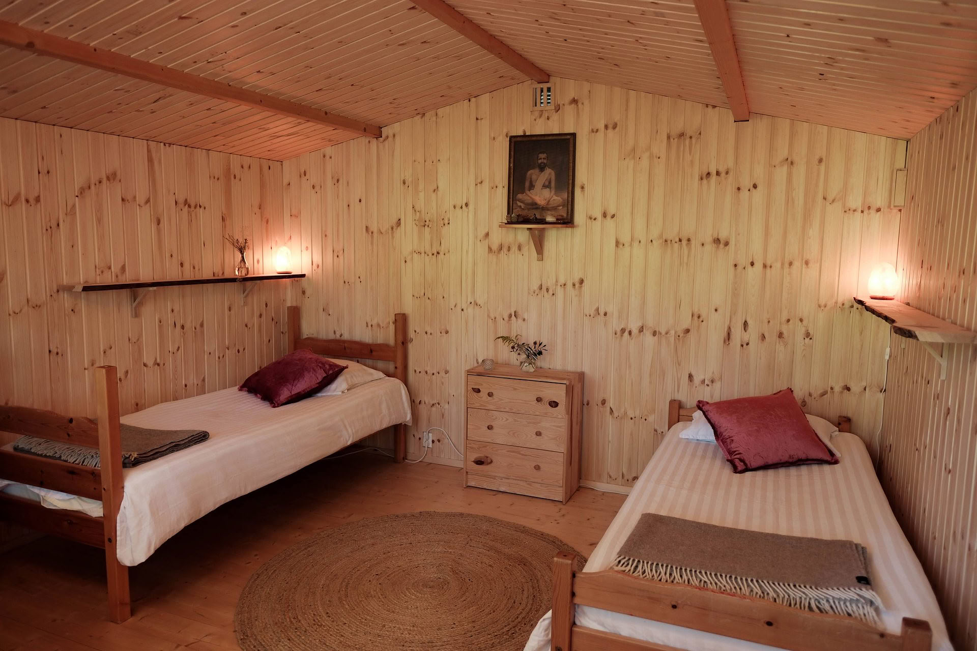Vild svensk yoga-retreat: Vila och återförvilda dig i den svenska skogen