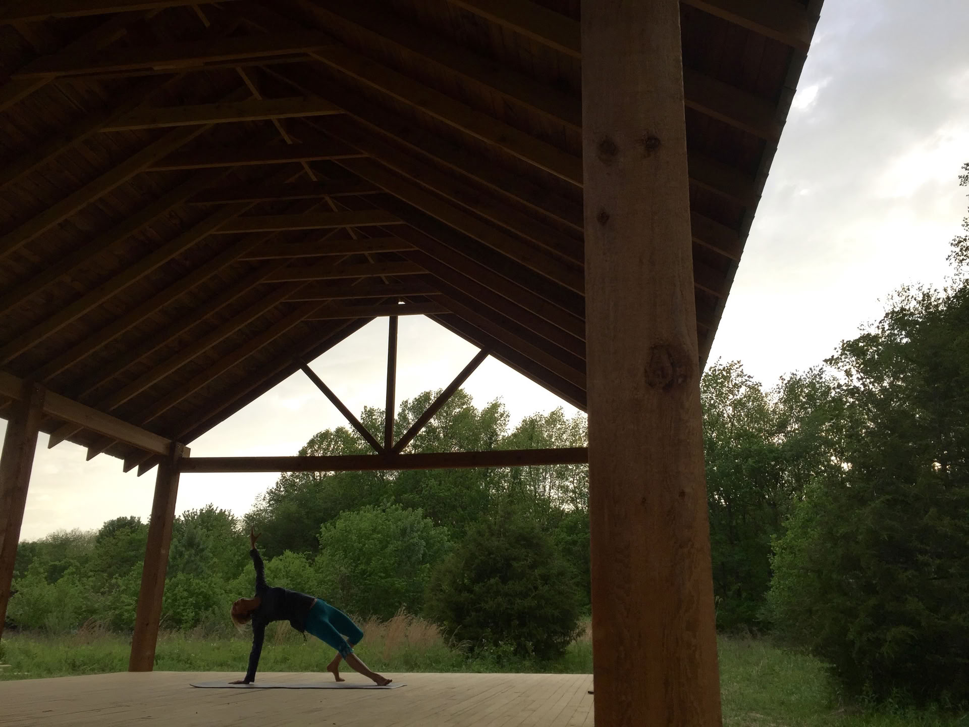 ALLIOM höstdagjämningsyoga 2026 — Sugar Creek Retreat