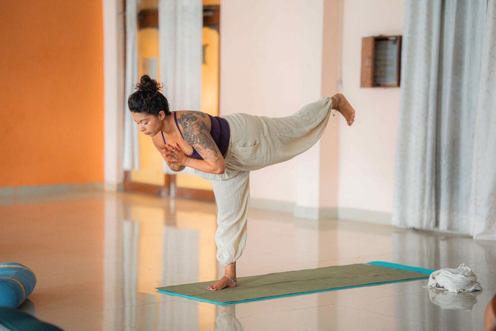 100-timmars yogalärarutbildning i Rishikesh