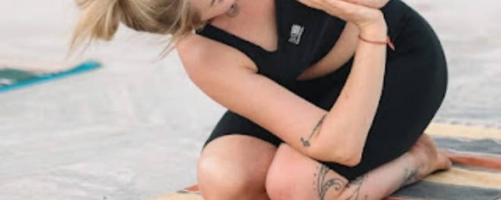 Surf- och yogadagretreat