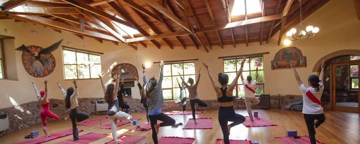 Yoga-retreat i Peru, vandring vid Machu Picchu och Regnbågsbergen