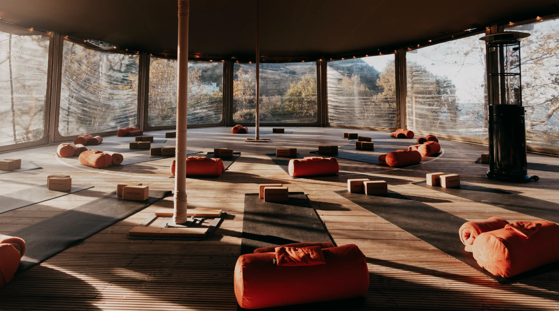 Yoga-retreat i trädtopparna i Devon