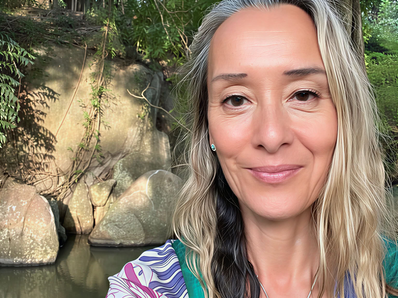Florentina Lam-Clark - Föryngrande yoga och ljudhealing