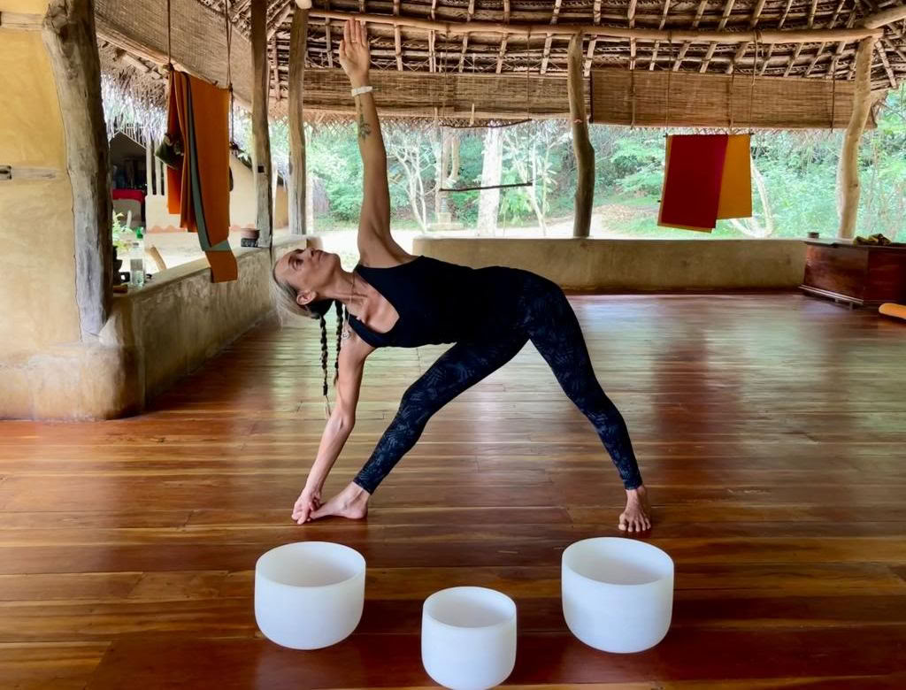 Florentina Lam-Clark - Föryngrande yoga och ljudhealing