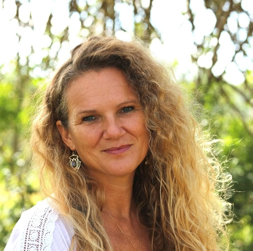 Florentina Lam-Clark - Föryngrande yoga och ljudhealing