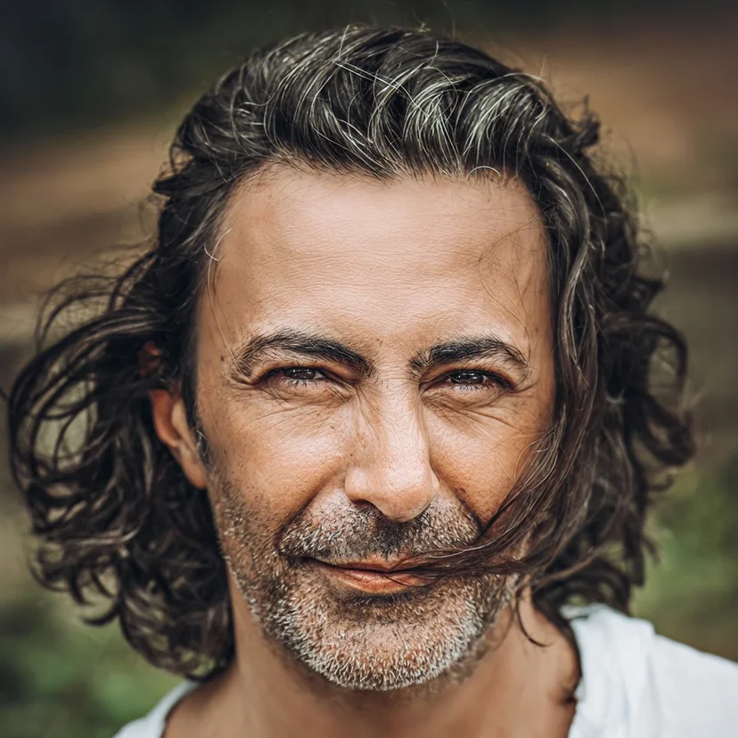 Mika de Brito - Vinyasa Krama Yoga