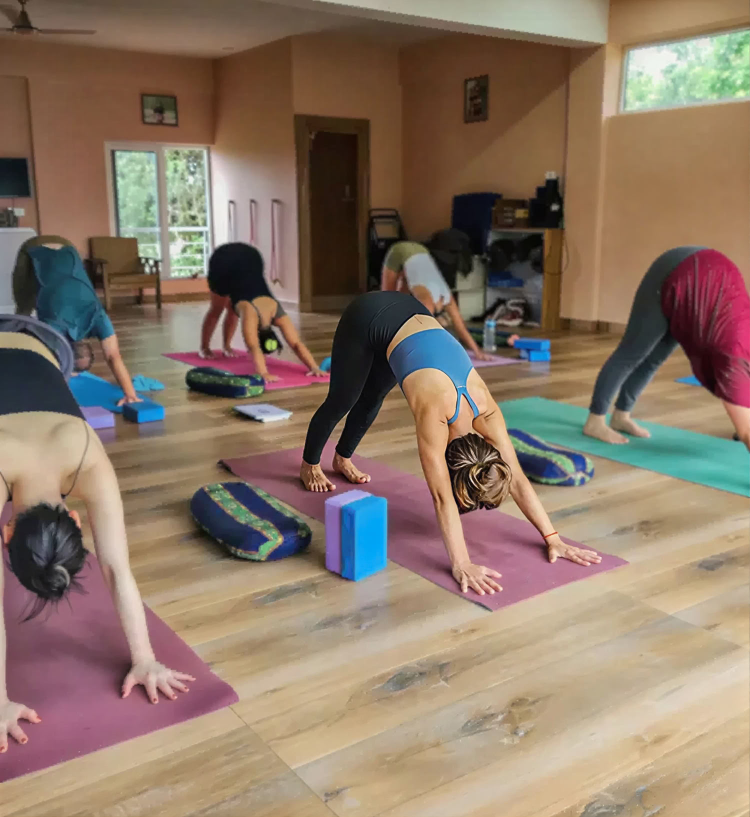 100-timmars yogalärarutbildning på Goa