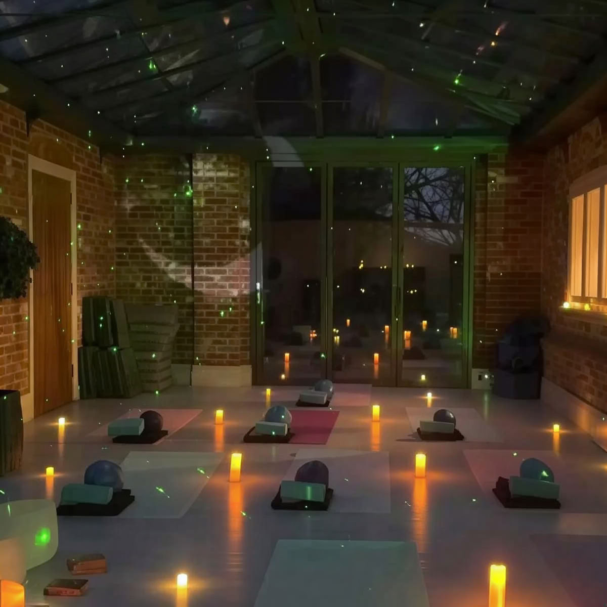 Yoga-soundbath och söndagsstek