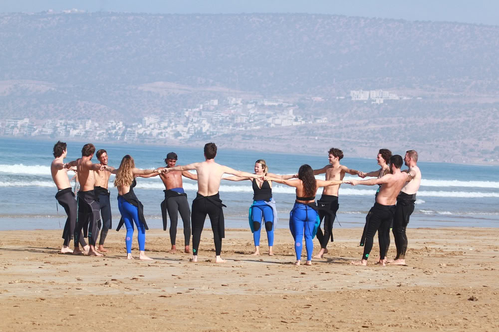 Surf- och yogapaket