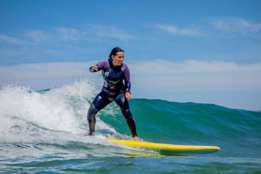 Surf- och yogapaket