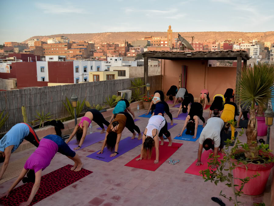 Surf- och yogapaket