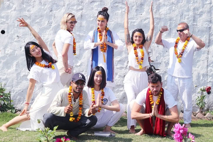 200-timmars yogalärarutbildning i Rishikesh – 1 sep till 22 sep 2026
