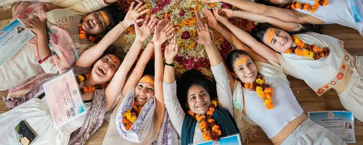 200-timmars yogalärarutbildning i Rishikesh – 1 sep till 22 sep 2026