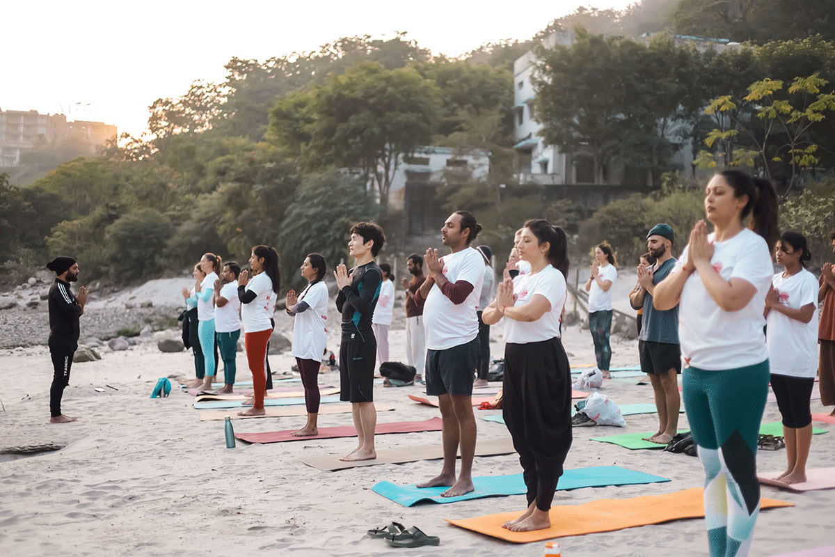 Lärarutbildning i aerial yoga i Rishikesh, Indien