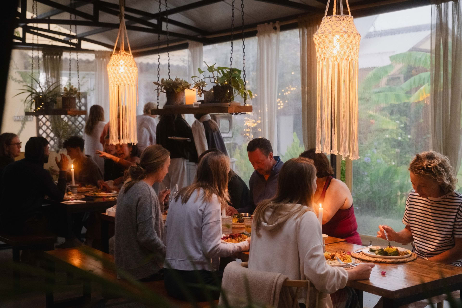 200-timmars grundutbildning i Vinyasa och Yin