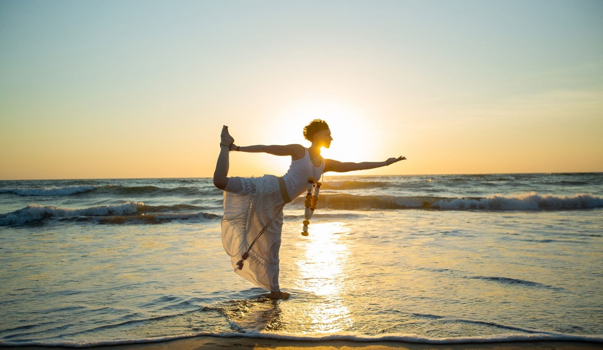 200-timmars lärarutbildning i Hatha Vinyasa-yoga – 11 okt–5 nov