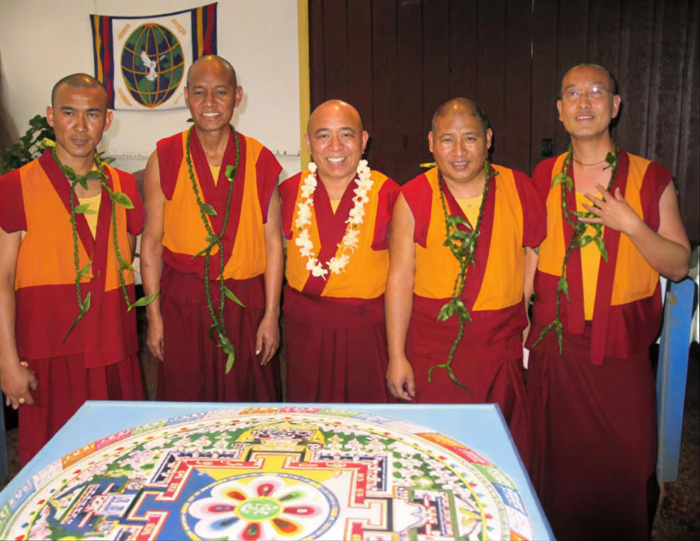 Te och samtal med Nechung Choktrul Rinpoche