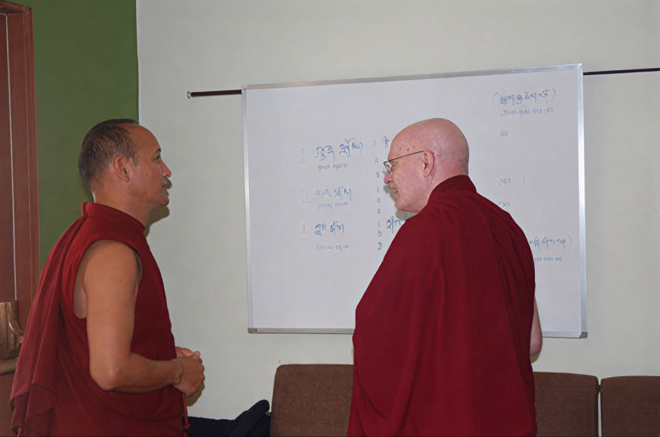 Ngondro (18:00) & tyst meditation (18:30)