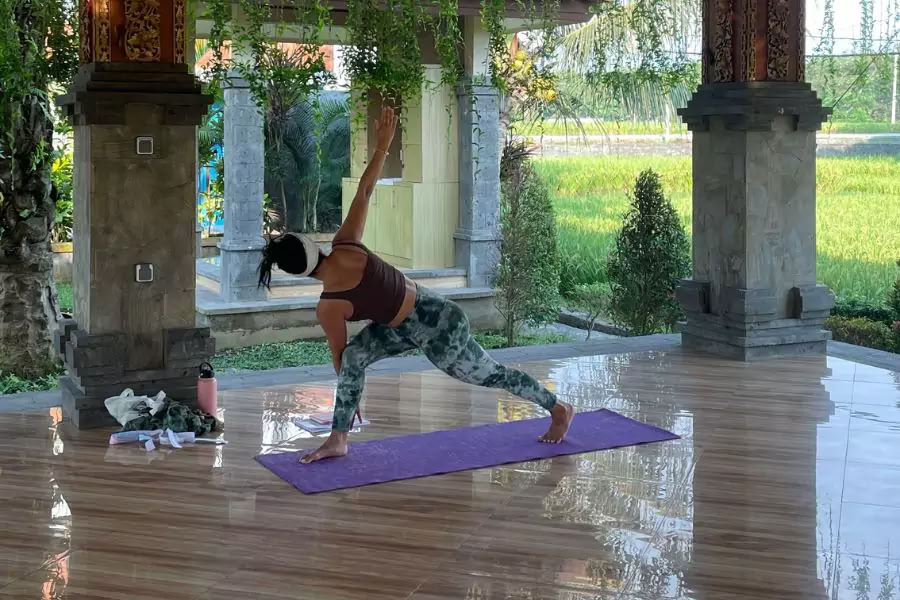 100-timmars yogalärarutbildning