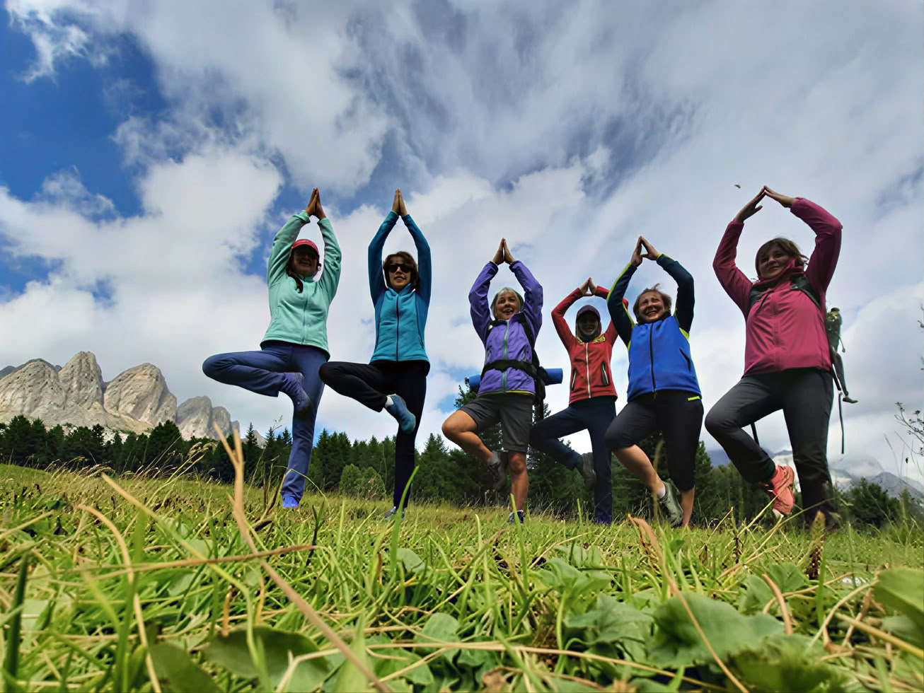 Skidåkning och yoga i Dolomiterna