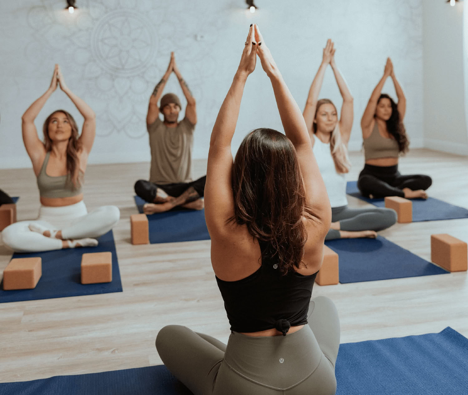 Mission Yoga 200 timmars lärarutbildningsprogram