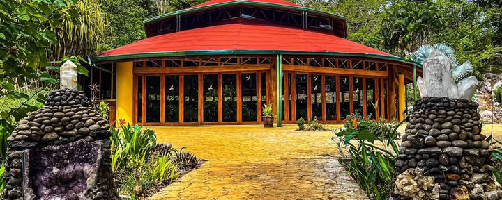 PachaMama ekoby och retreatcenter