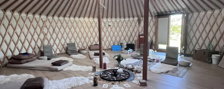 Experientiella träningsinstitutet - Psykedeliska psilocybinretreater och utbildning