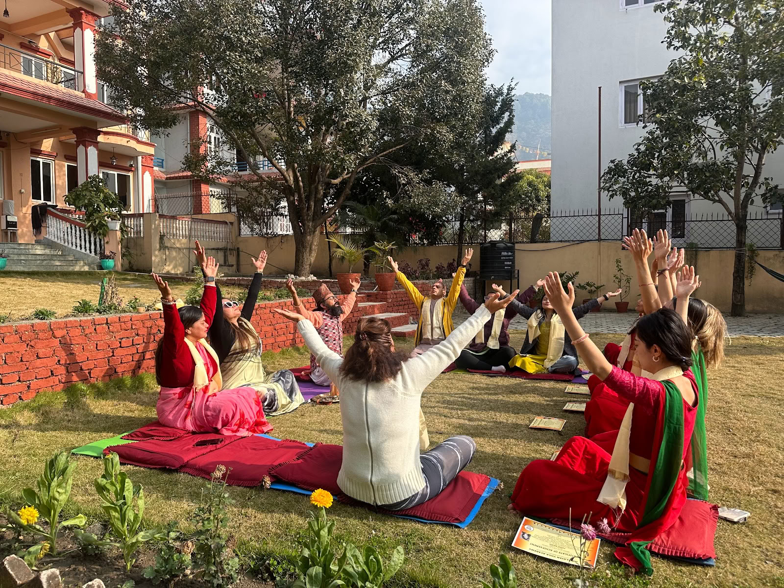Himalayiska yogaskolan