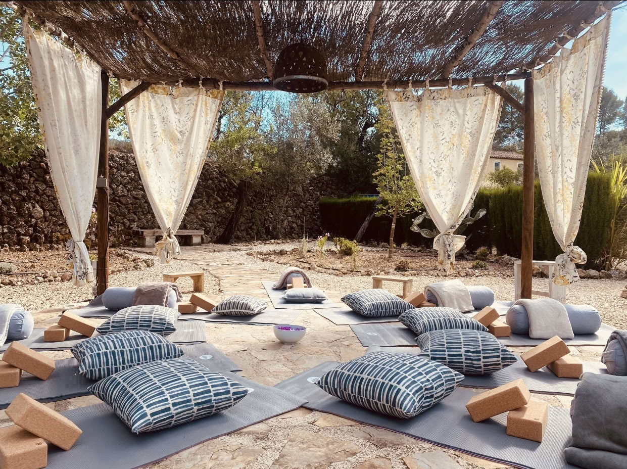 Usha Kaur - Helig ceremoni | Yoga | Retreater