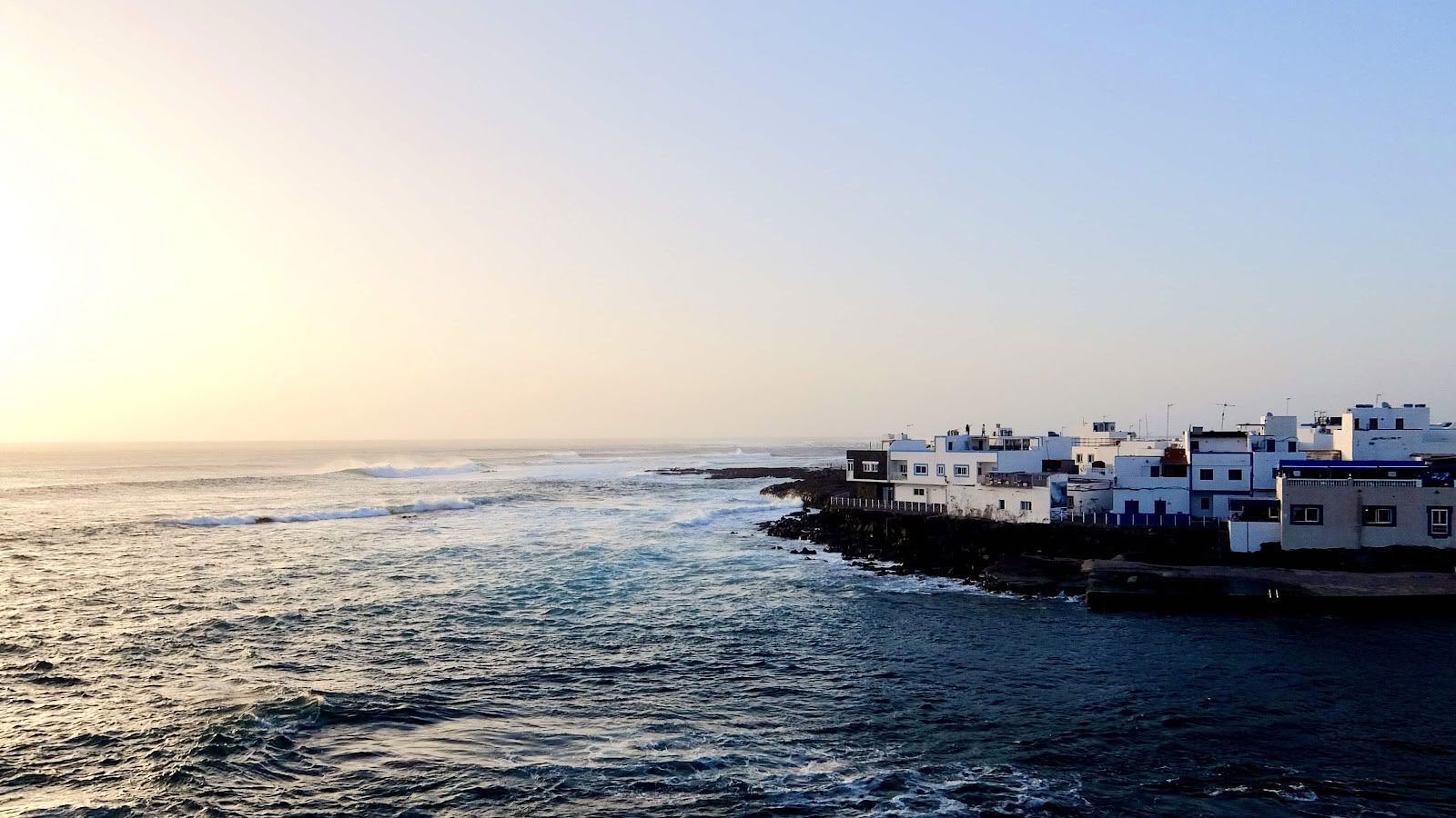 Alun Ocean Retreats Fuerteventura - Surf- och yogaretreat