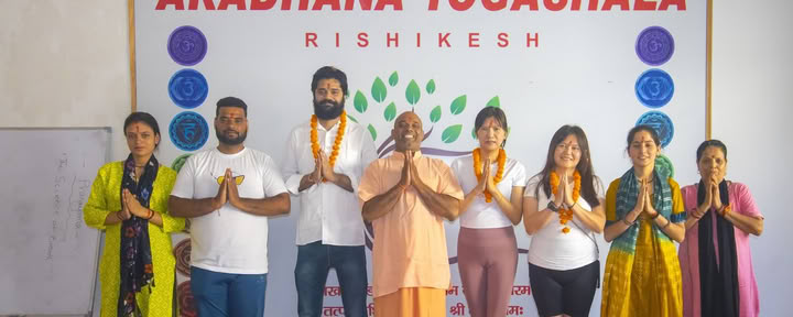 Aradhana Yogashala | Yogaretreatcenter i Rishikesh | Yogalärarutbildning i Rishikesh