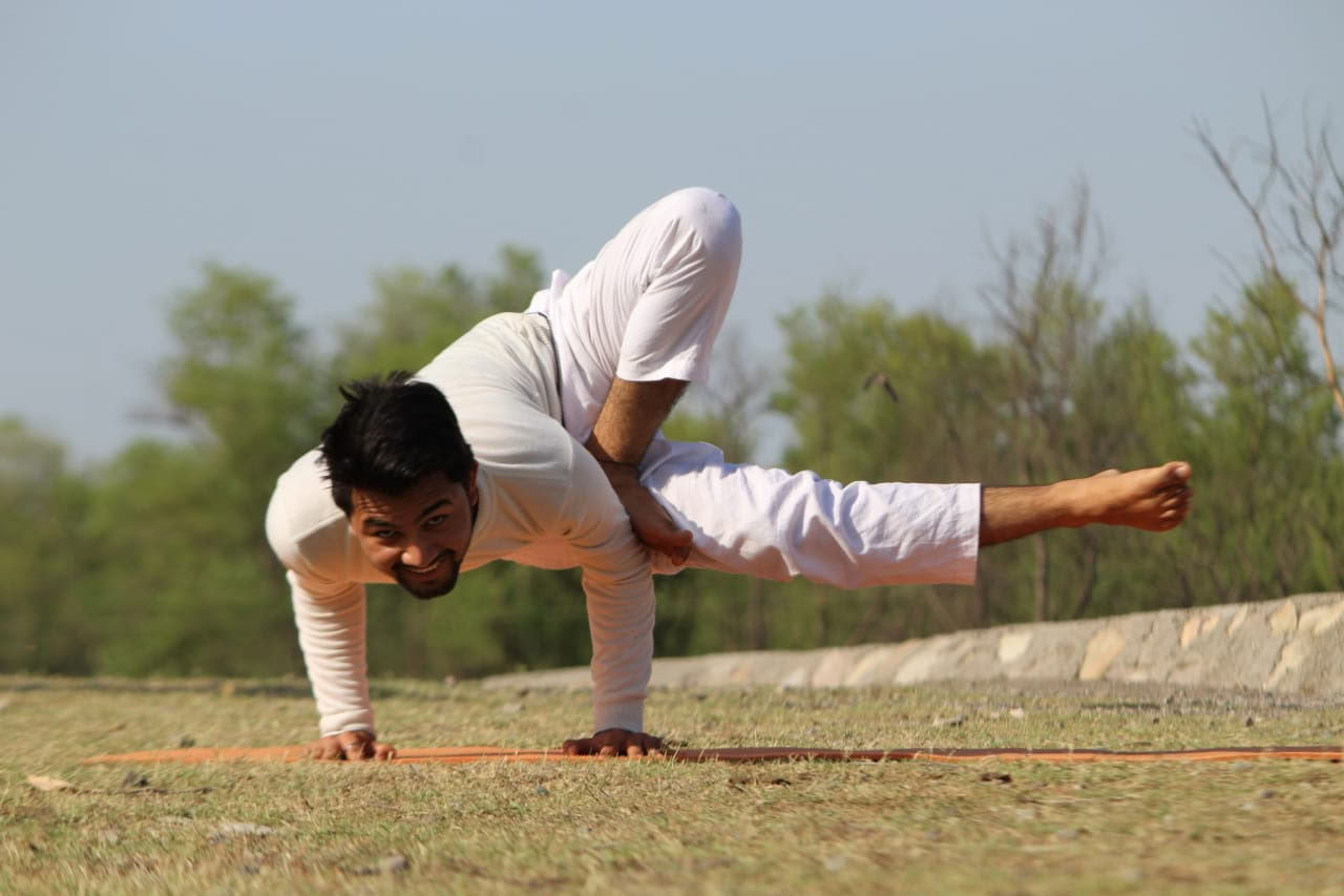 Solens yogalärarutbildning i Rishikesh - Sun YTTC Rishikesh