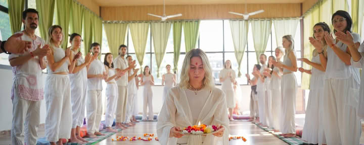 Solens yogalärarutbildning i Rishikesh - Sun YTTC Rishikesh