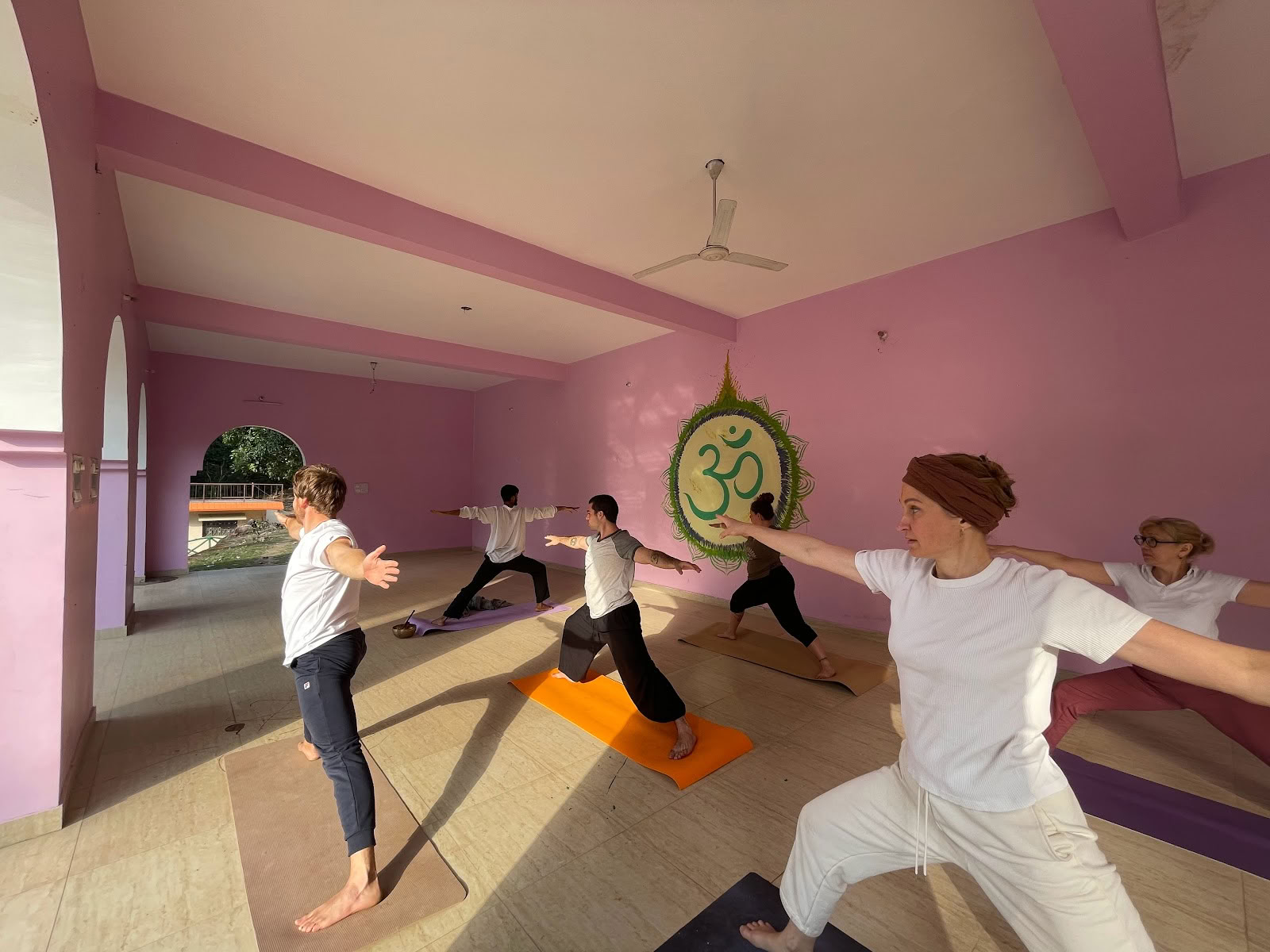 Abhyasa Yogmath | Traditionellt yoga- och meditationsashram i Rishikesh, Indien