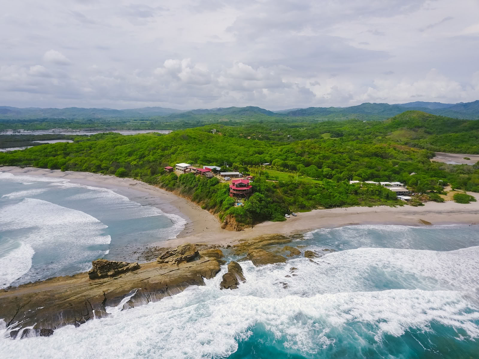 Magnific Rock - Surfresort & yogaretreat i Nicaragua